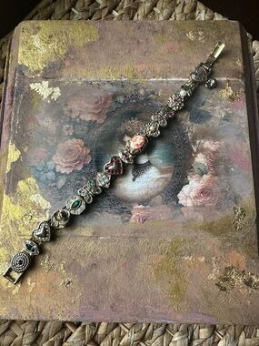 Vintage Victorian Style Slider Bracelet!!!